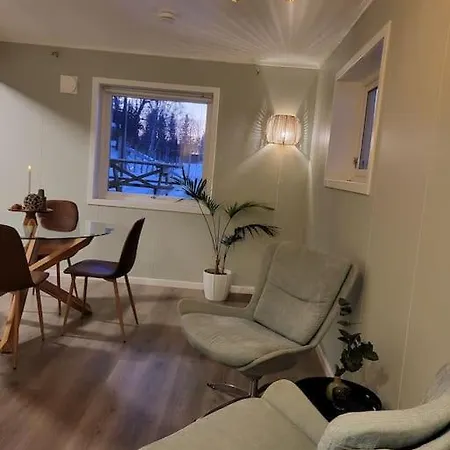 Flott Midt Blant Lyngsalpene! Apartment Lyngseidet